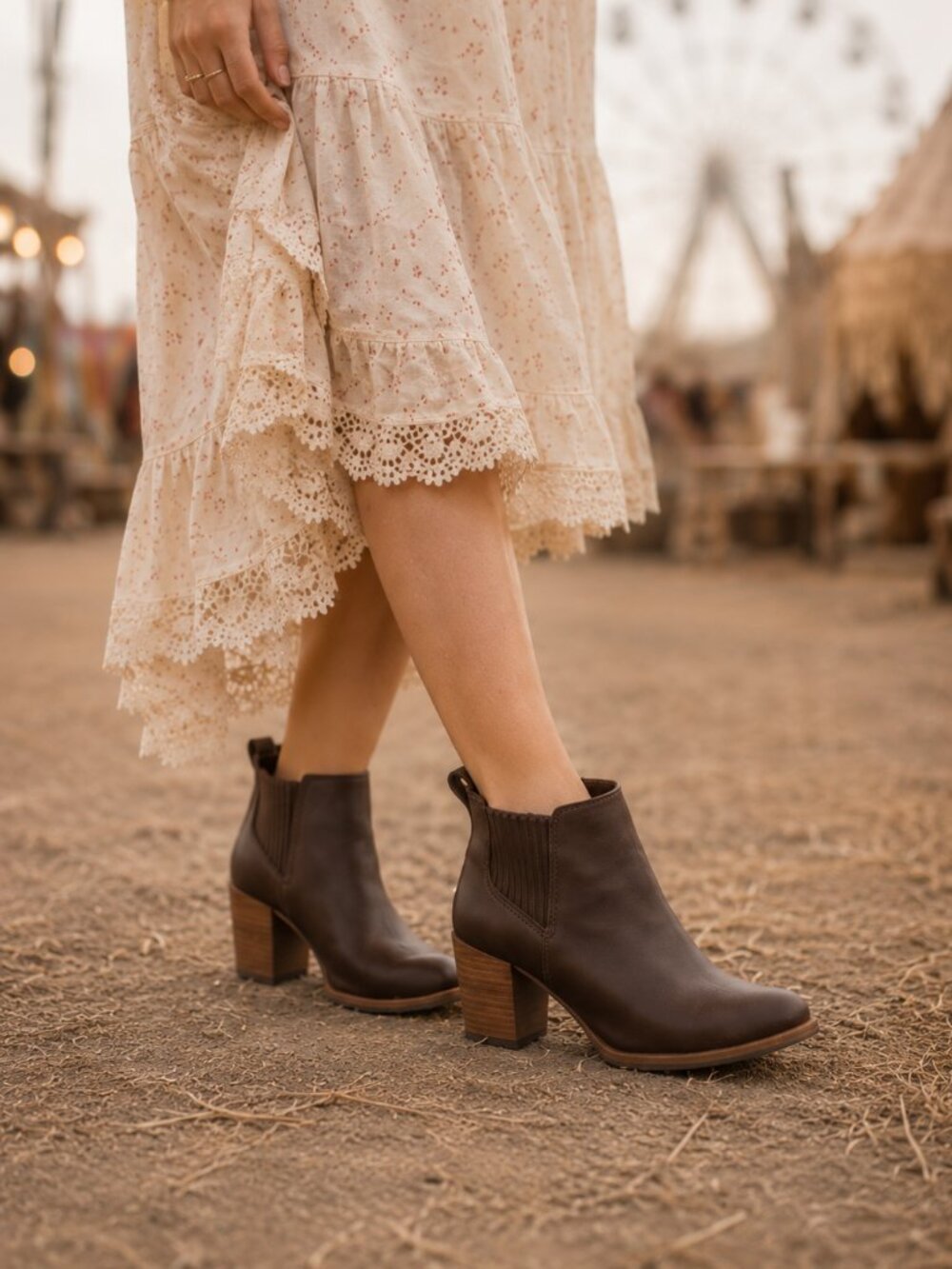 UGG Poppy Leather Chelsea Ankle Booties Brown Stacked Heel Pull On Boots 5